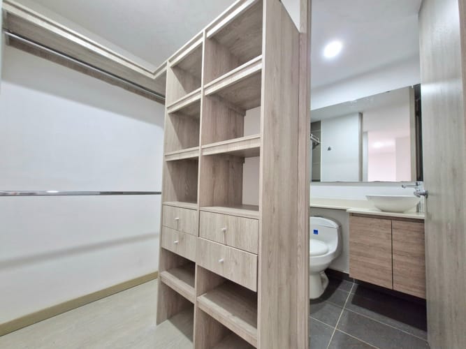 Apartamento de 3 alcobas en venta en Las Antillas, Envigado, 78 m² · foto 10 de 18
