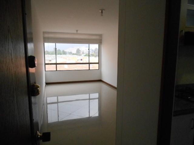 Apartamento en venta en Villas De Aranjuez, Bogotá · foto 2 de 18