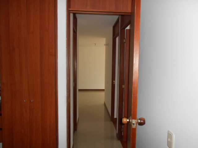 Apartamento en venta en Villas De Aranjuez, Bogotá · foto 9 de 18