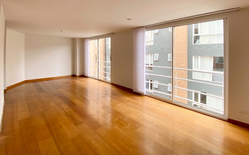 Apartamento de 3 alcobas en venta en Chico Norte, Bogotá, 121 m² · foto 3 de 19