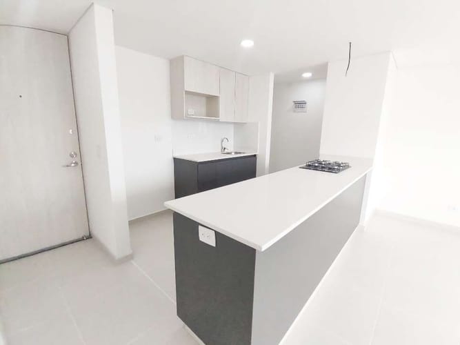 Apartamento de 3 alcobas en venta en San Agustin Suramerica, Itagüí, 71 m² · foto 4 de 15