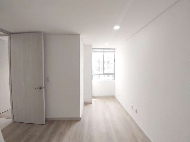 Apartamento de 3 alcobas en venta en San Agustin Suramerica, Itagüí, 71 m² · foto 10 de 15