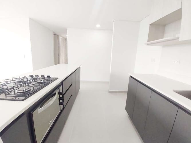 Apartamento de 3 alcobas en venta en San Agustin Suramerica, Itagüí, 71 m² · foto 3 de 15