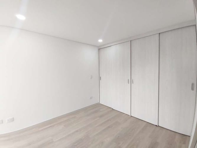 Apartamento de 3 alcobas en venta en San Agustin Suramerica, Itagüí, 71 m² · foto 9 de 15