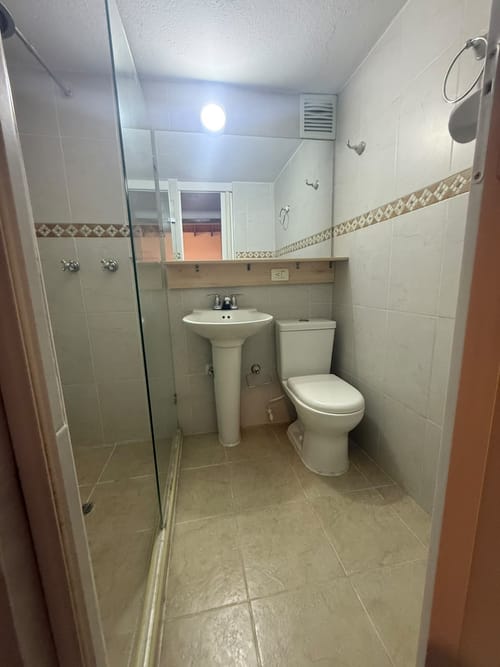 Casa de 5 alcobas en venta en La Mota, Medellín, 160 m² · foto 9 de 11