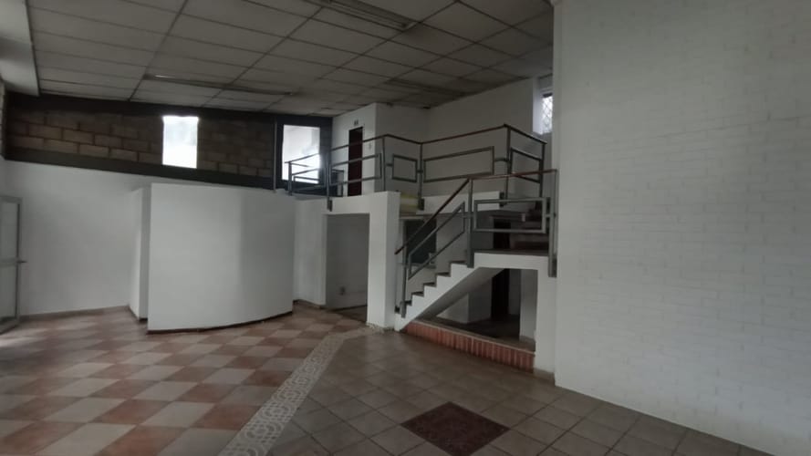 Bodega en arriendo en La Concordia, Bucaramanga, 1000 m² · foto 8 de 21