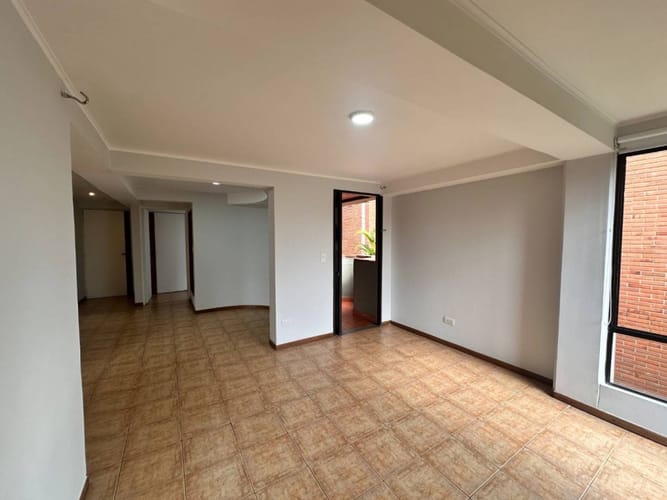 Apartamento de 2 alcobas en arriendo en Las Lomas, Medellín, 78 m² · foto 3 de 15