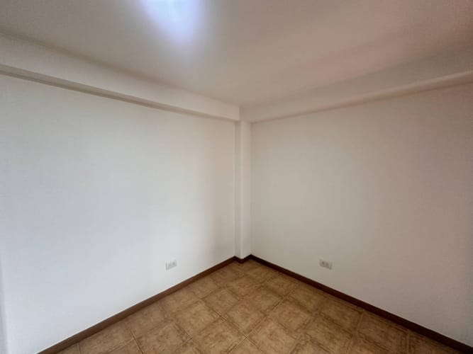 Apartamento de 2 alcobas en arriendo en Las Lomas, Medellín, 78 m² · foto 12 de 15