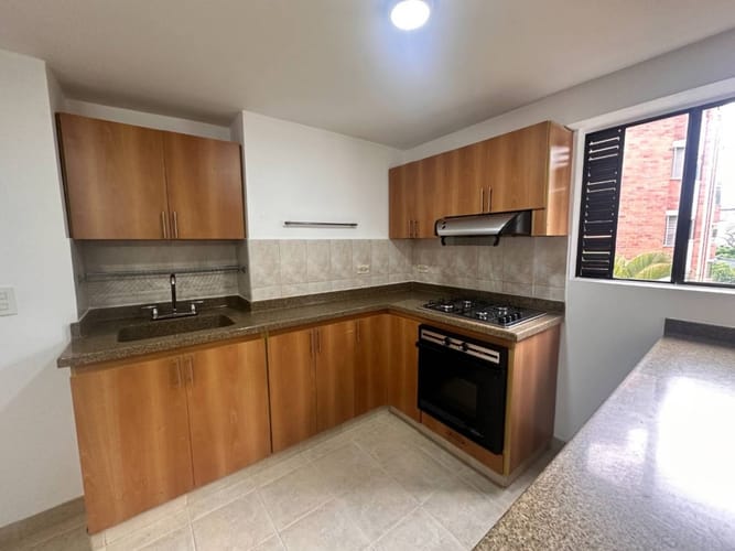 Apartamento de 2 alcobas en arriendo en Las Lomas, Medellín, 78 m² · foto 15 de 15