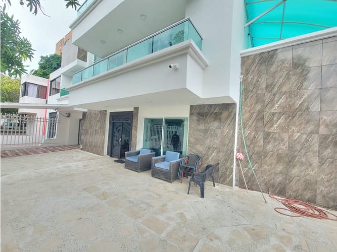 Casa en venta en El Poblado, Barranquilla · foto 2 de 24