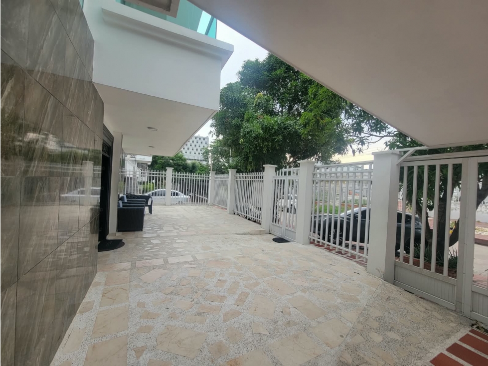 Casa en venta en El Poblado, Barranquilla · foto 3 de 24