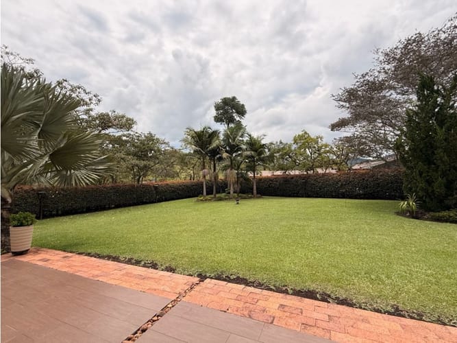 Casa de 4 alcobas en venta en Llano Grande, Rionegro, 380 m² · foto 12 de 14