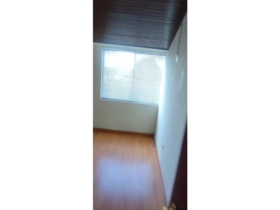 Apartamento en venta en Américas Central, Bogotá · foto 8 de 18