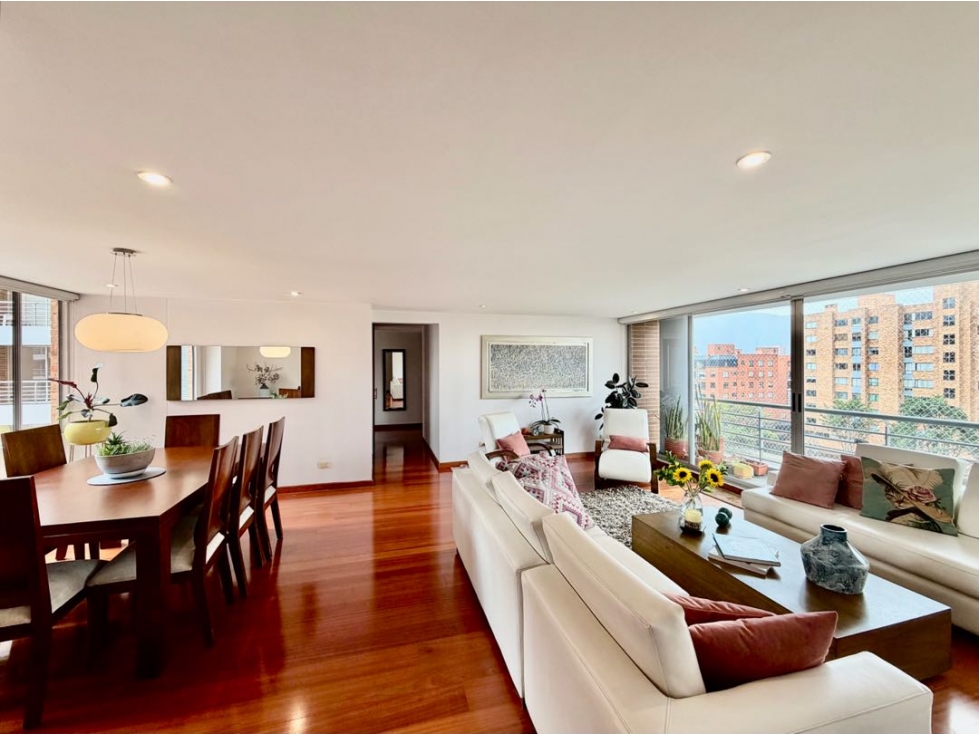 Apartamento en venta en Niza, Bogotá · foto 2 de 19