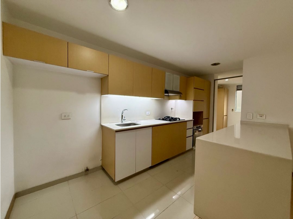 Apartamento en venta en Loma Benedictinos, Envigado · foto 4 de 24