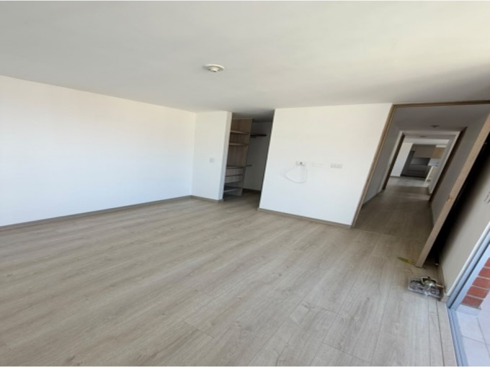 Apartamento en venta en La Pilarica, Medellín · foto 8 de 23
