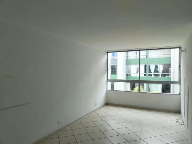 Apartamento de 3 alcobas en venta en El Poblado, Medellín, 73 m² · foto 2 de 15