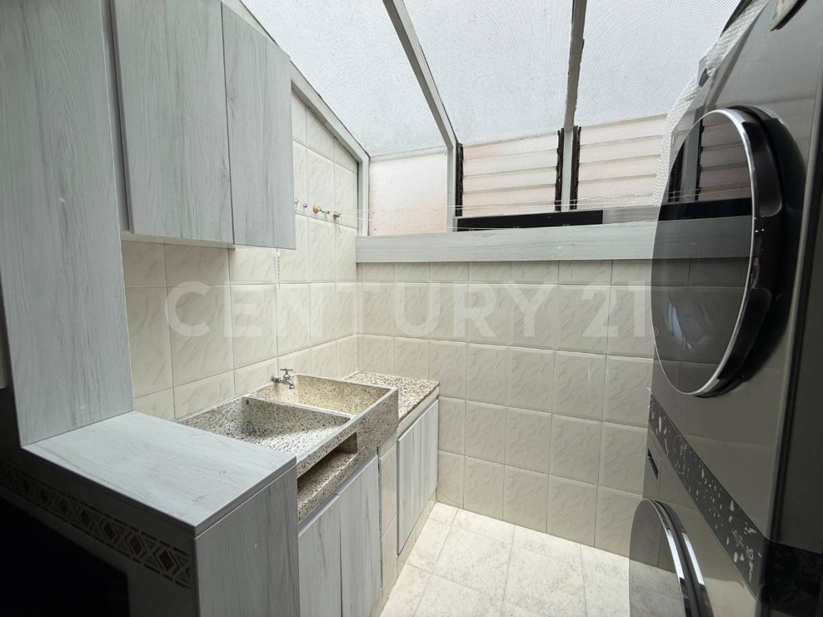 Casa en venta en Cedritos, Bogotá · foto 8 de 20