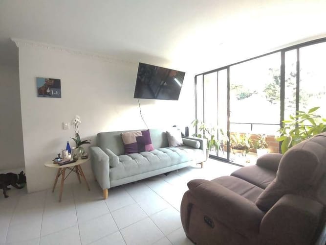 Apartamento de 3 alcobas en venta en Loma De San Julian, Medellín, 90 m² · foto 3 de 15