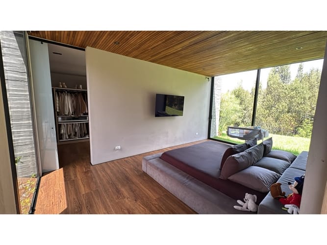 Casa de 3 alcobas en arriendo en El Porvenir, Envigado, 400 m² · foto 5 de 13