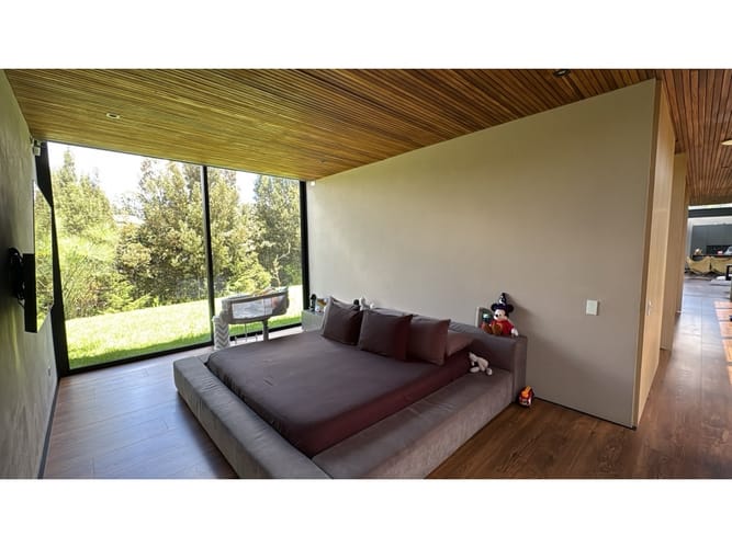 Casa de 3 alcobas en arriendo en El Porvenir, Envigado, 400 m² · foto 7 de 13