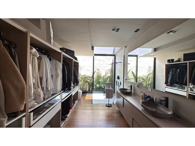 Casa de 3 alcobas en arriendo en El Porvenir, Envigado, 400 m² · foto 9 de 13