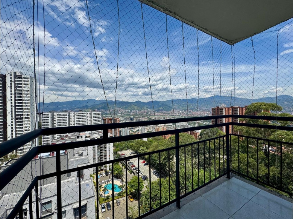 Apartamento en venta en Loma Del Indio, Medellín · foto 3 de 15