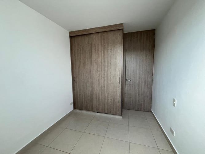 Apartamento de 2 alcobas en venta en Guabinas, Yumbo, 60 m² · foto 4 de 9