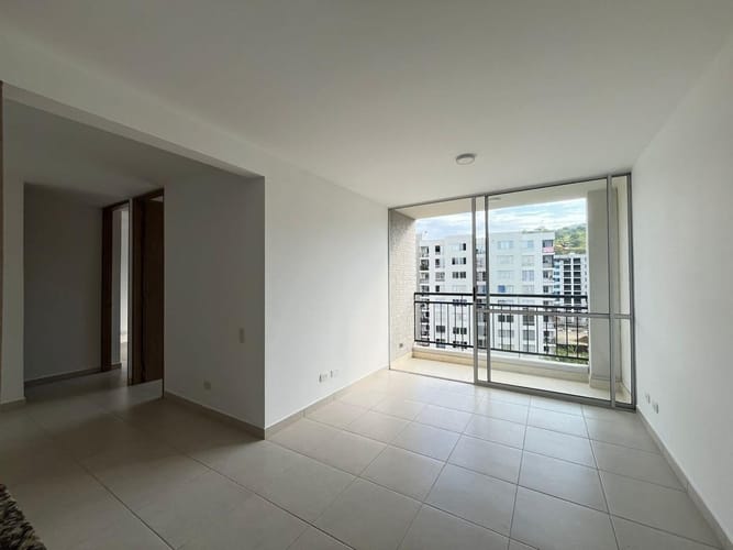 Apartamento de 2 alcobas en venta en Guabinas, Yumbo, 60 m² · foto 8 de 9