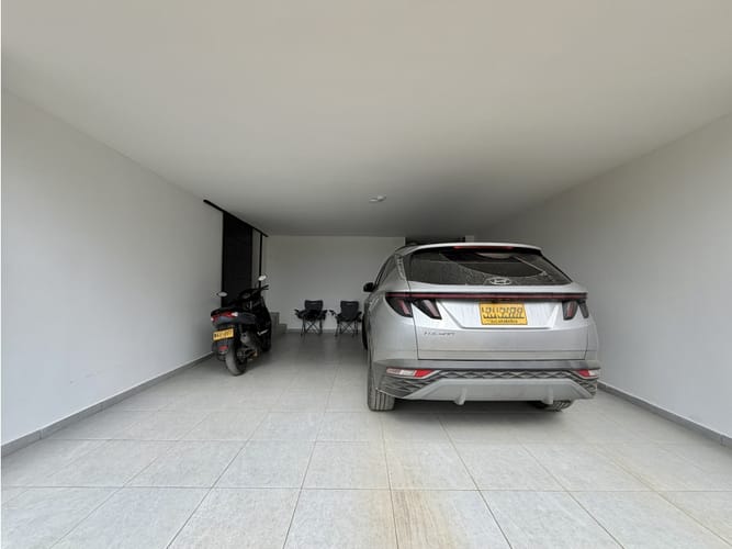 Casa de 4 alcobas en venta en Ruitoque, Girón, 286 m² · foto 4 de 24