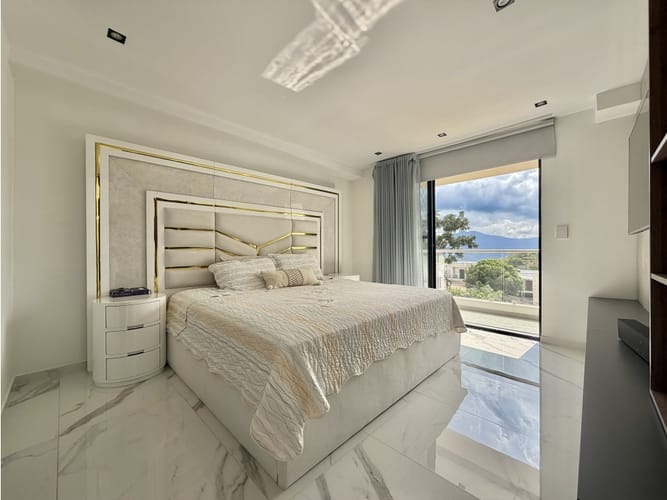 Casa de 4 alcobas en venta en Ruitoque, Girón, 286 m² · foto 14 de 24