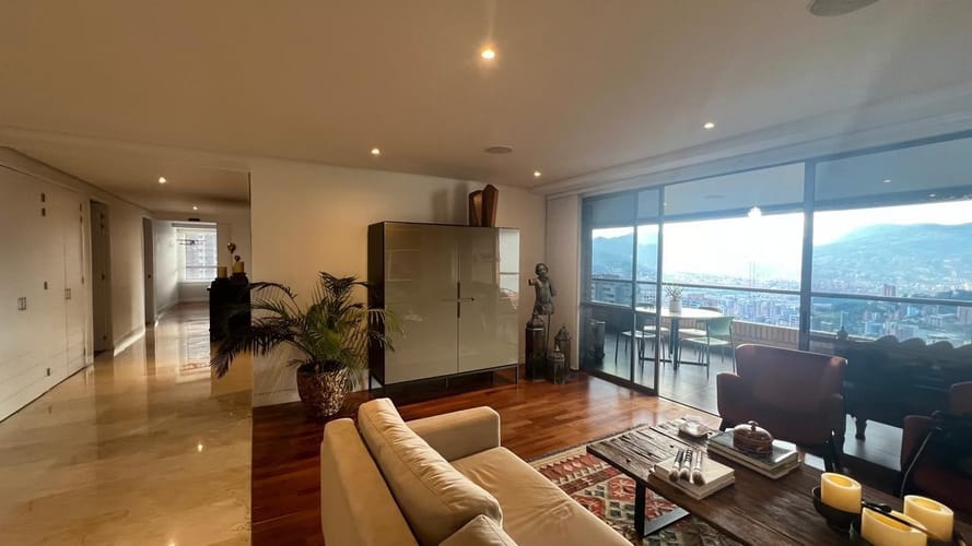 Apartamento de 3 alcobas en venta en La Calera, Medellín, 265 m² · foto 5 de 24