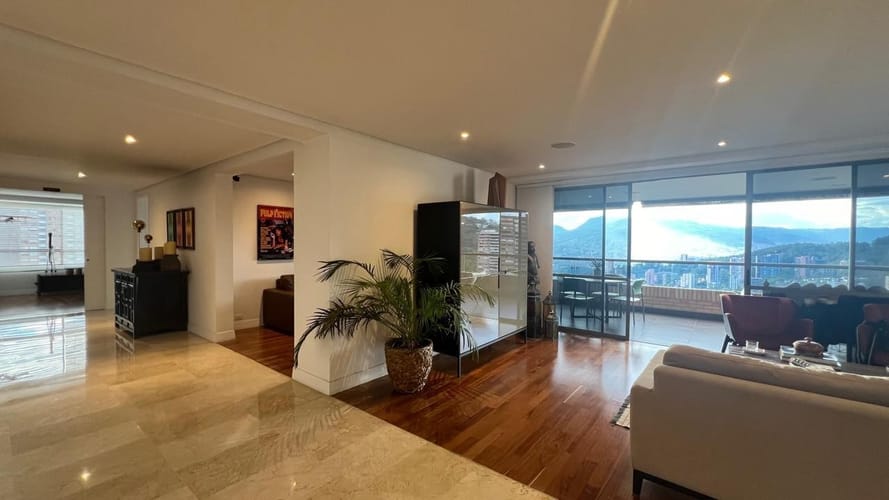 Apartamento de 3 alcobas en venta en La Calera, Medellín, 265 m² · foto 7 de 24