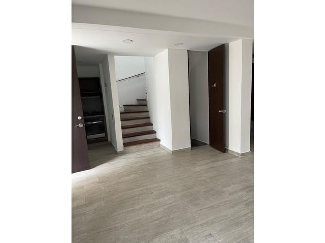 Casa de 3 alcobas en venta en El Castillo, Jamundí, 190 m² · foto 2 de 19