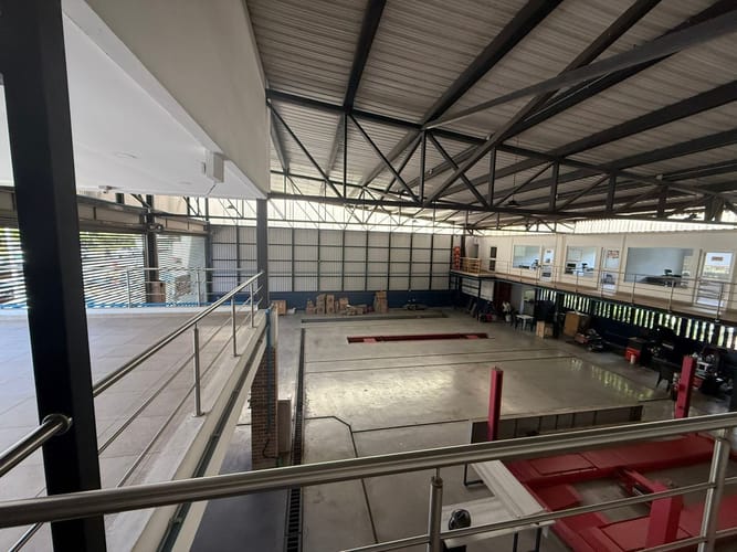 Bodega en arriendo en Simon Bolivar Sb (Centro), Copacabana, 1554 m² · foto 6 de 9