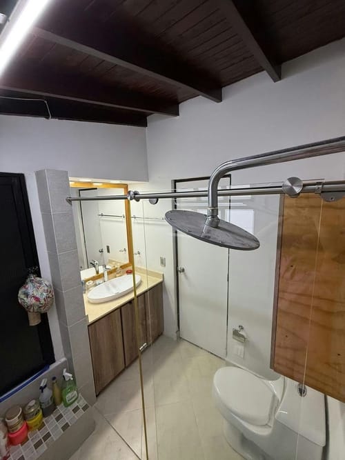 Casa de 5 alcobas en venta en Escobero, Envigado, 240 m² · foto 11 de 15