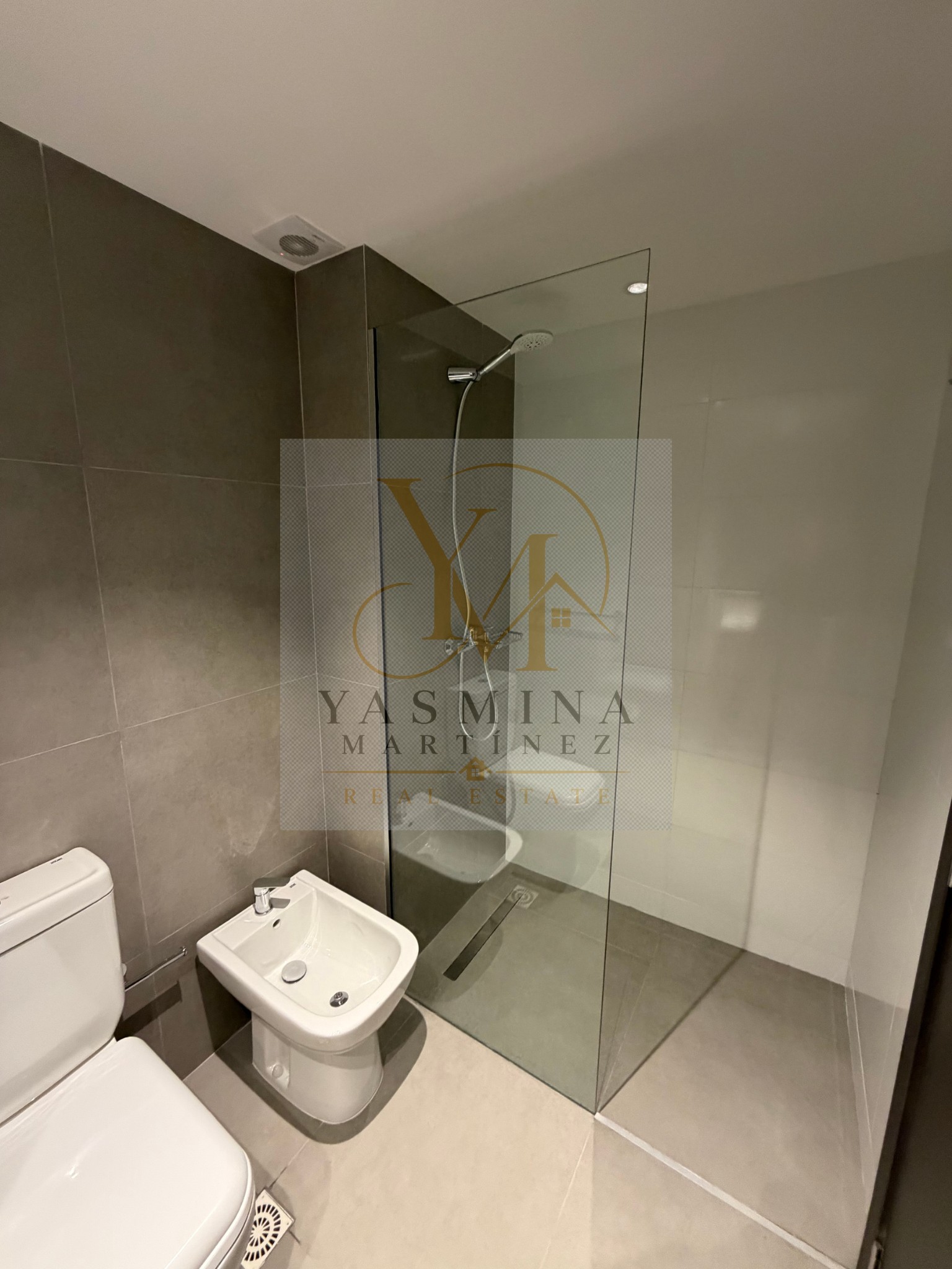 Apartamento En Alquiler A Estrenar De 3 Dormitorios, Terraza, Parrillero Y Cochera · Foto 8