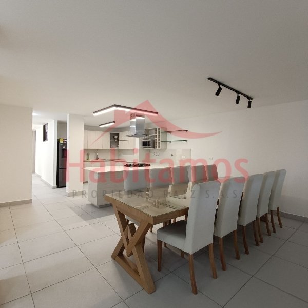 Casa en arriendo en Calasanz, Medellín · foto 5 de 23