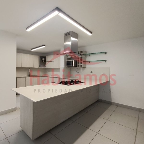 Casa en arriendo en Calasanz, Medellín · foto 6 de 23