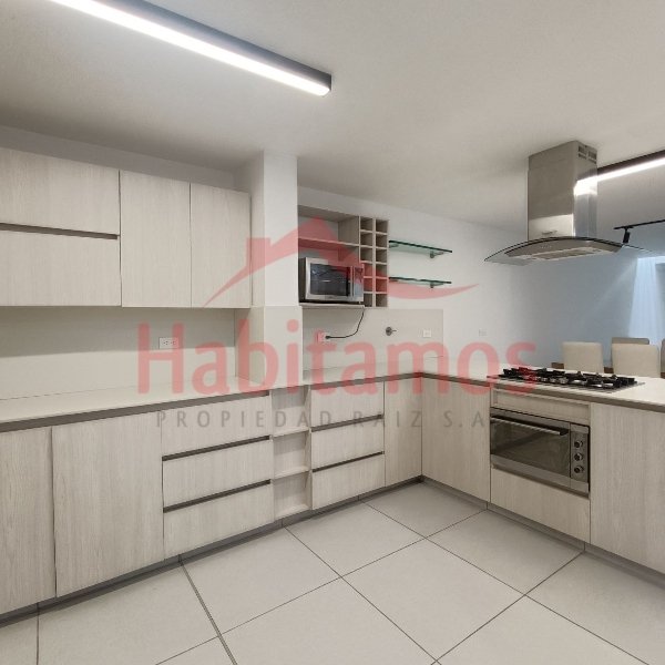 Casa en arriendo en Calasanz, Medellín · foto 7 de 23