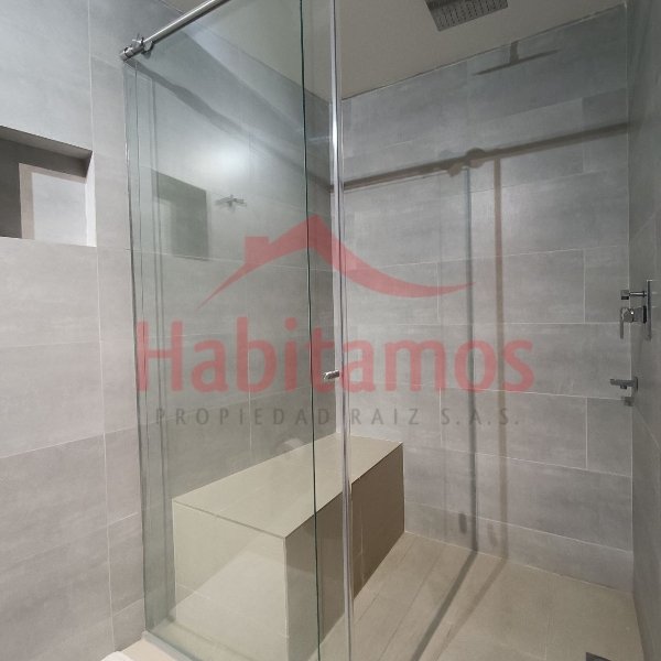 Casa en arriendo en Calasanz, Medellín · foto 17 de 23