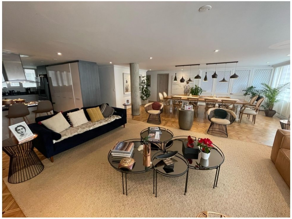 Apartamento en venta en Chico, Bogotá · foto 2 de 14