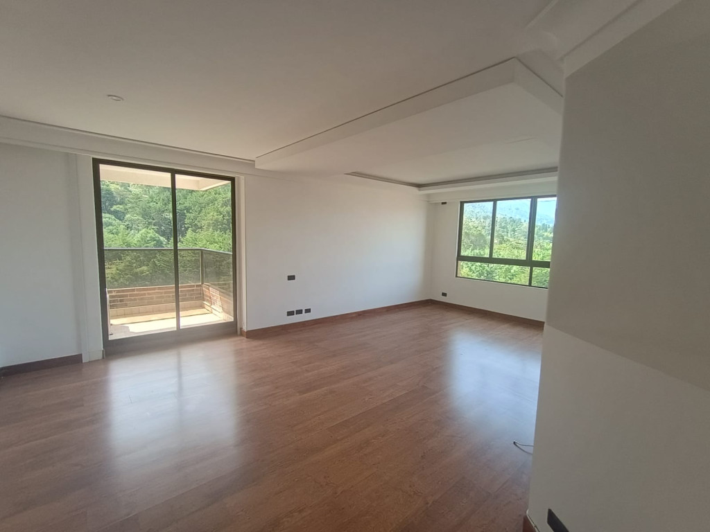 Apartamento en arriendo en El Poblado, Medellín · foto 5 de 24