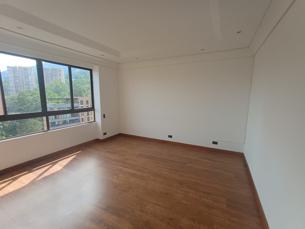 Apartamento en arriendo en El Poblado, Medellín · foto 7 de 24
