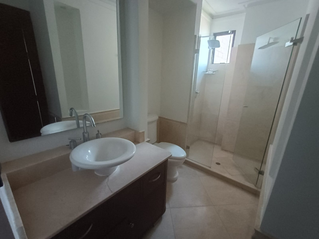 Apartamento en arriendo en El Poblado, Medellín · foto 10 de 24