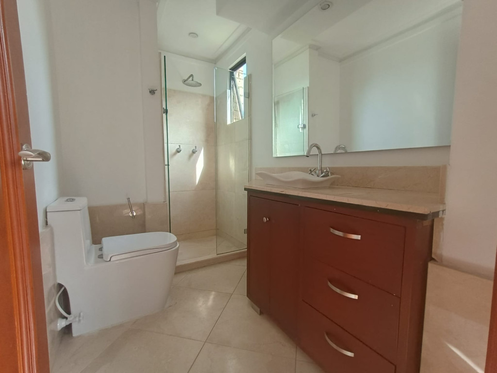Apartamento en arriendo en El Poblado, Medellín · foto 12 de 24