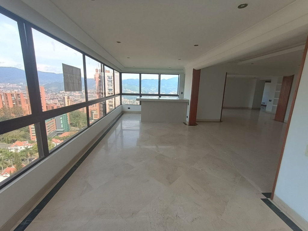 Apartamento en arriendo en El Poblado, Medellín · foto 17 de 24