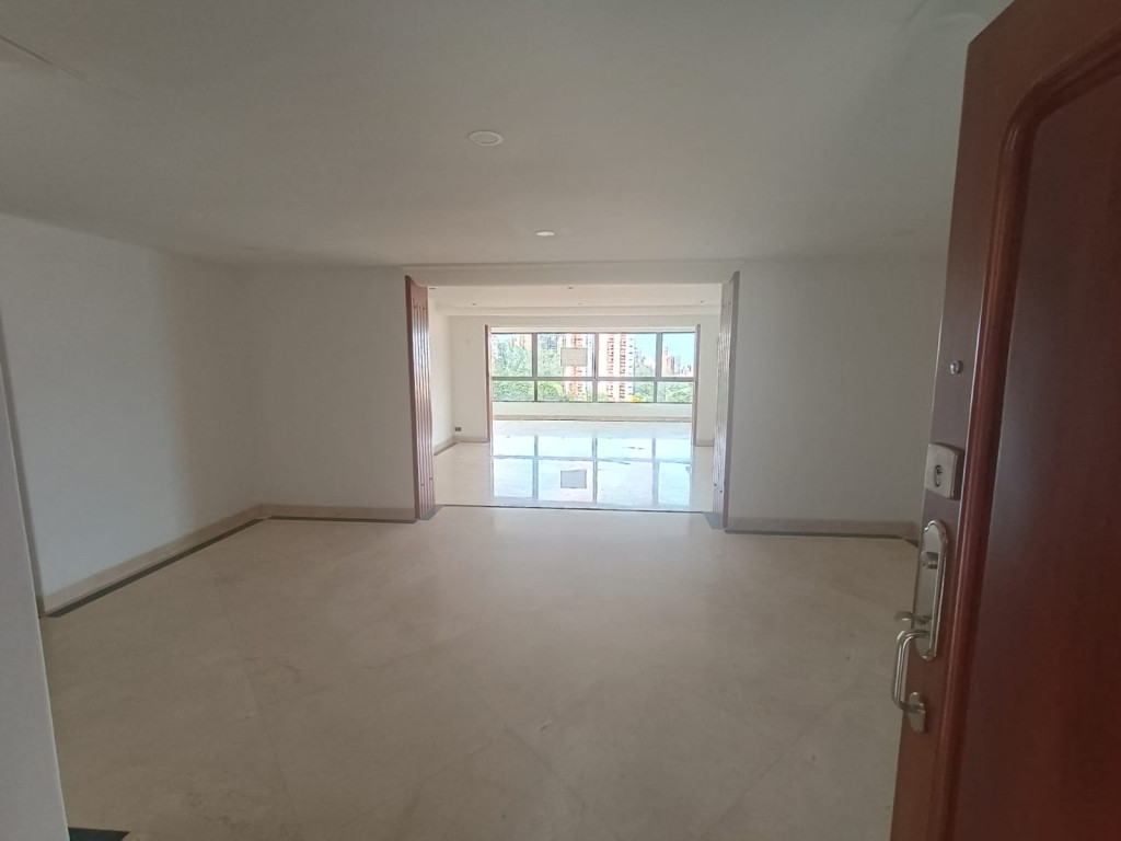 Apartamento en arriendo en El Poblado, Medellín · foto 23 de 24