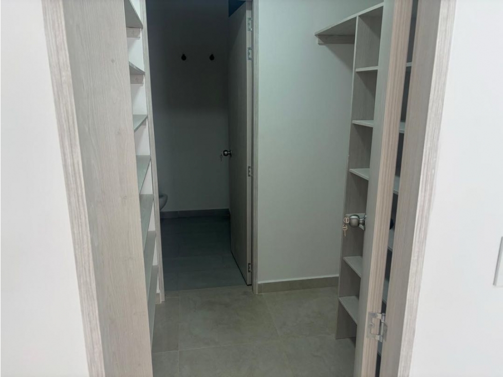 Apartamento en venta en Laureles, Medellín · foto 7 de 12