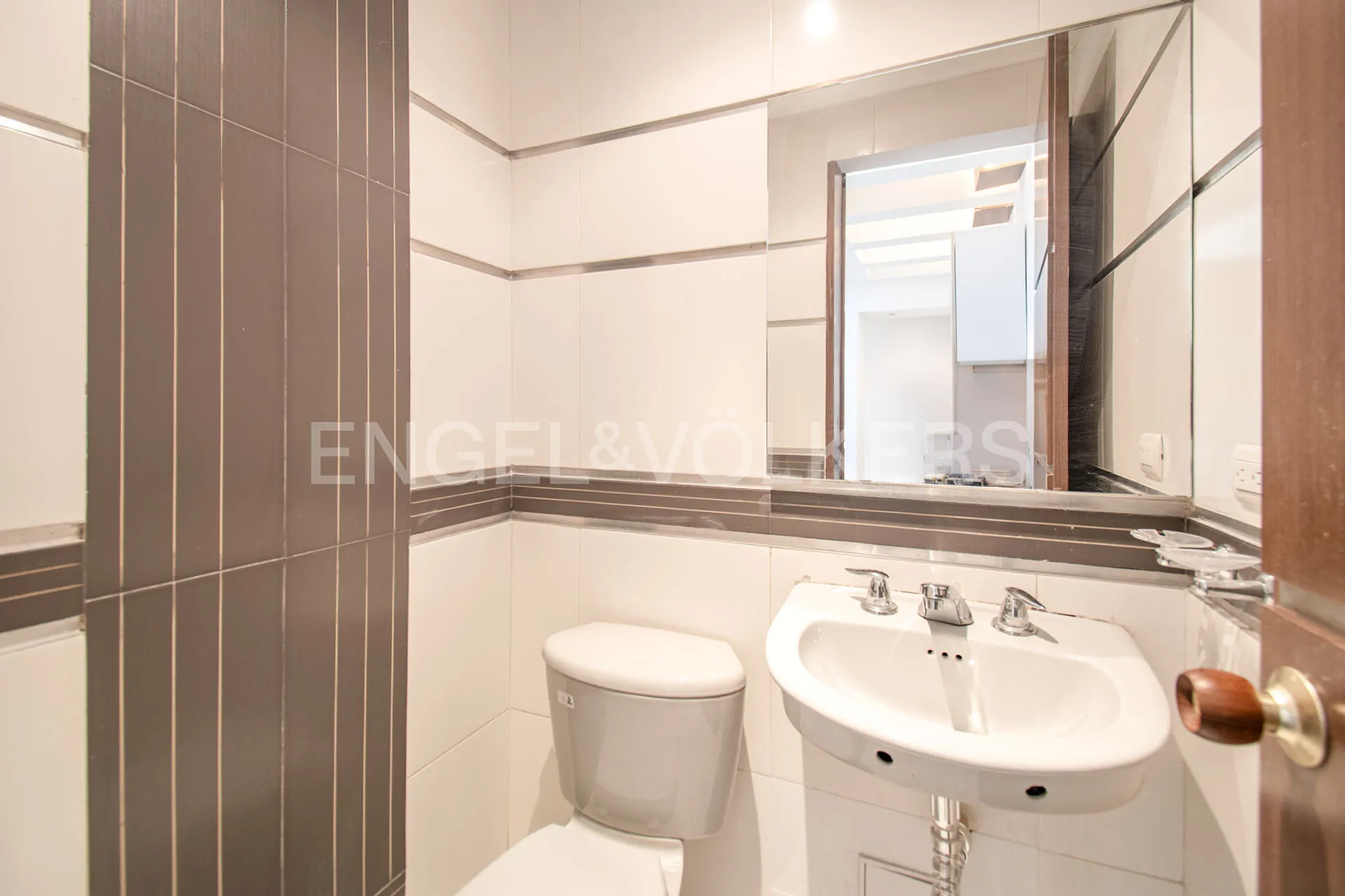 Apartamento en venta en Santa Barbara Central, Bogotá · foto 6 de 9